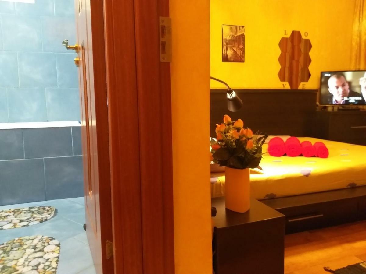 Apartament Sonia Bukarest Kültér fotó